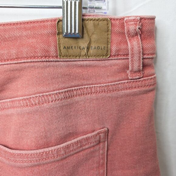 American Eagle Outfitters Jean Shorts Sz 18 Red Distressed Stretch High-Rise - Picture 6 of 9